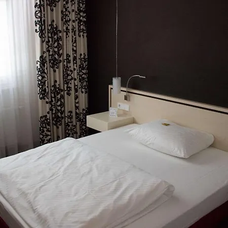 Schwanen Stuttgart Airport/messe