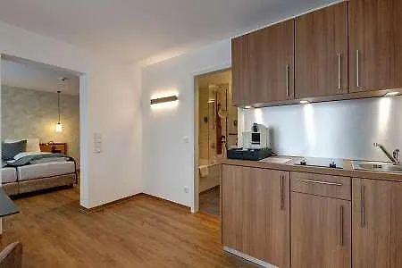 Schwanen Stuttgart Airport/messe מלון 3*