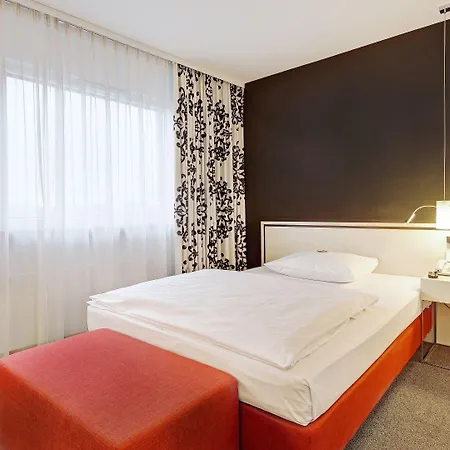 Schwanen Stuttgart Airport/messe 3*