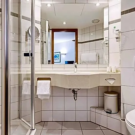 Hotel Schwanen Stuttgart Airport/messe 3*