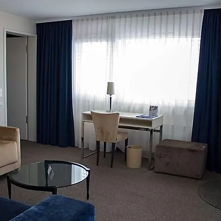 Hotel Schwanen Stuttgart Airport/messe 3*