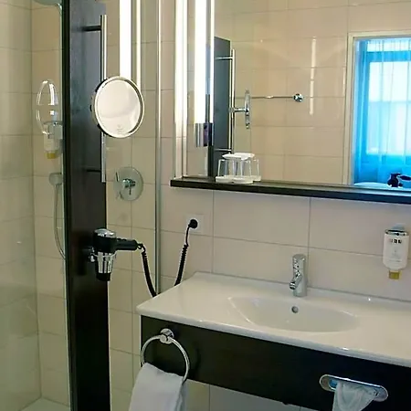 Hotel Schwanen Stuttgart Airport/messe 3*