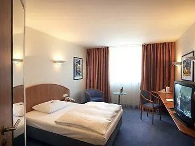 Schwanen Stuttgart Airport/messe 3* 菲尔德施塔特